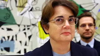 بعد 4 أشهر من سرقة اللوفر.. رئيسة المتحف الفرنسي الأشهر تقدم استقالتها