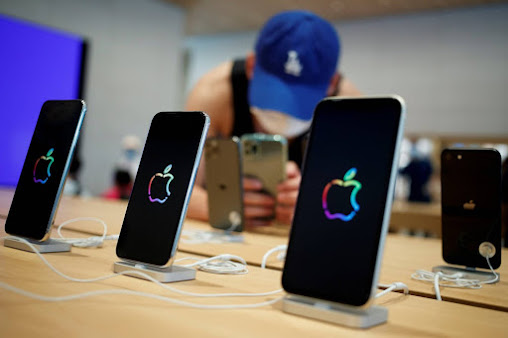 انخفاض مبيعات «آيفون» في الصين 24% مع تصاعد شعبية «هواوي