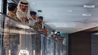 زار مركز العمليات الجوية.. أمير دولة قطر يوجّه برفع درجات الجاهزية