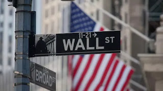 السباق إلى البيت الأبيض.. كفة الاقتصاد تميل لصالح هاريس على حساب ترمب